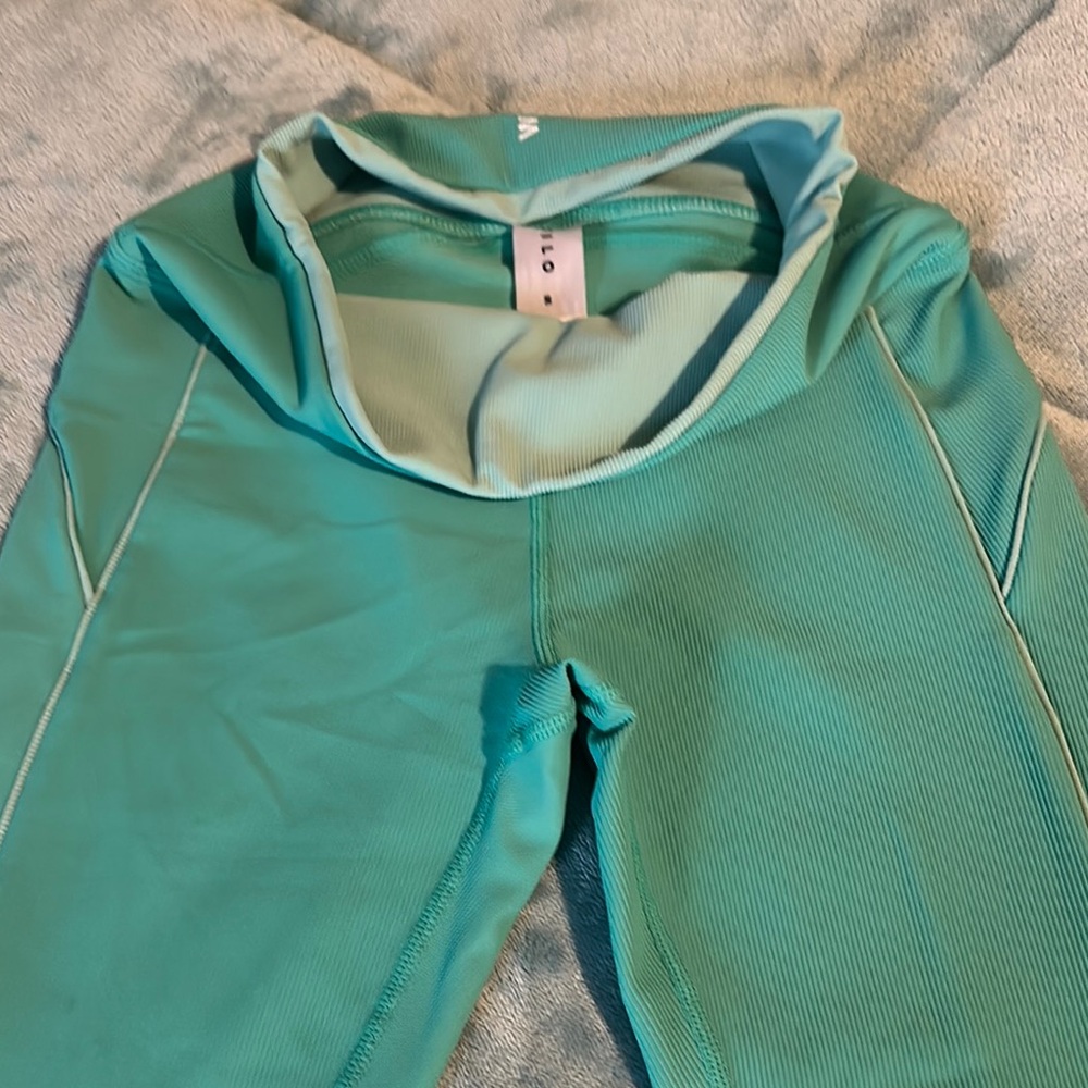 Wilo Teal Athletic Leggings size S